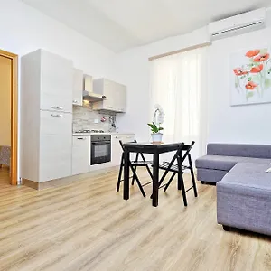 San Lorenzo District Appartamento
